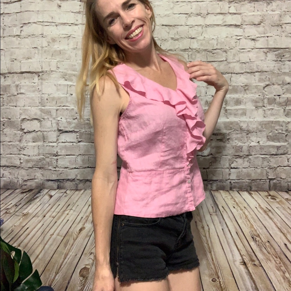 ‼️HAROLDS LINEN Ruffle Tank 2‼️ - Picture 8 of 8